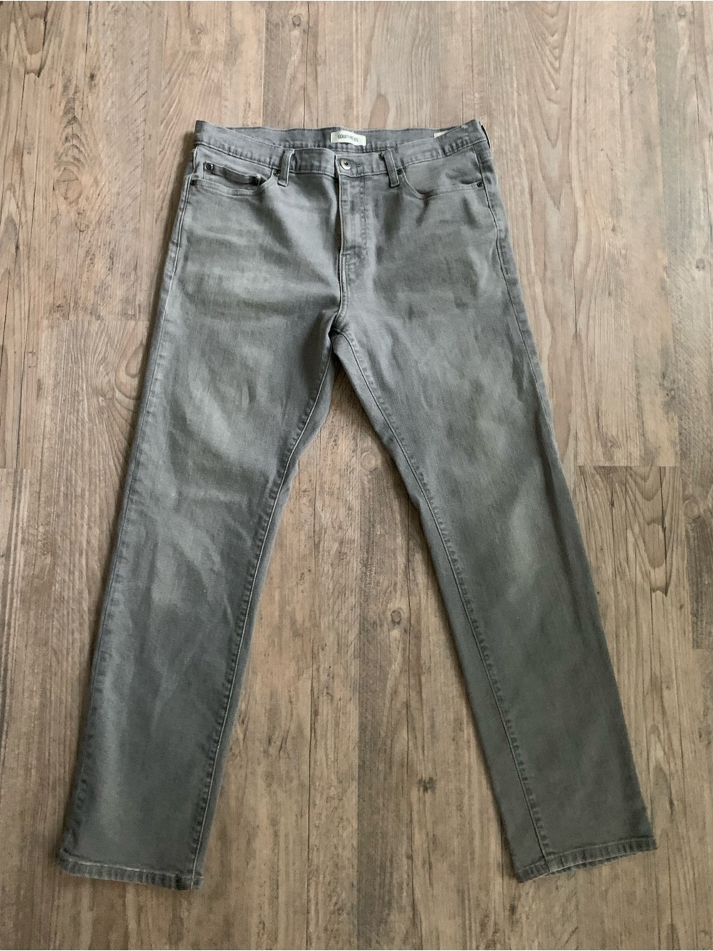 Goodthreads Men's Gray Relaxed Straight Jeans